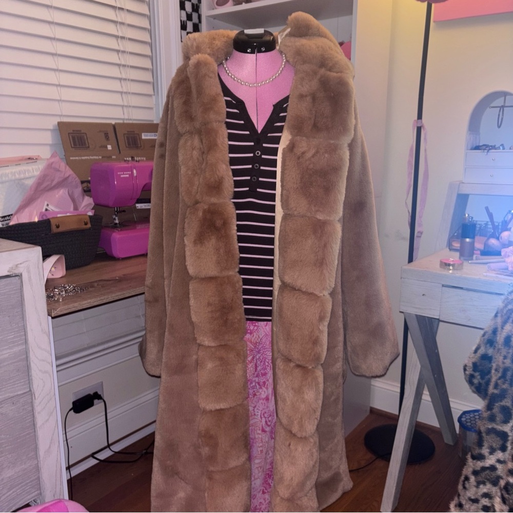 Luxurious Tan Faux Fur Coat